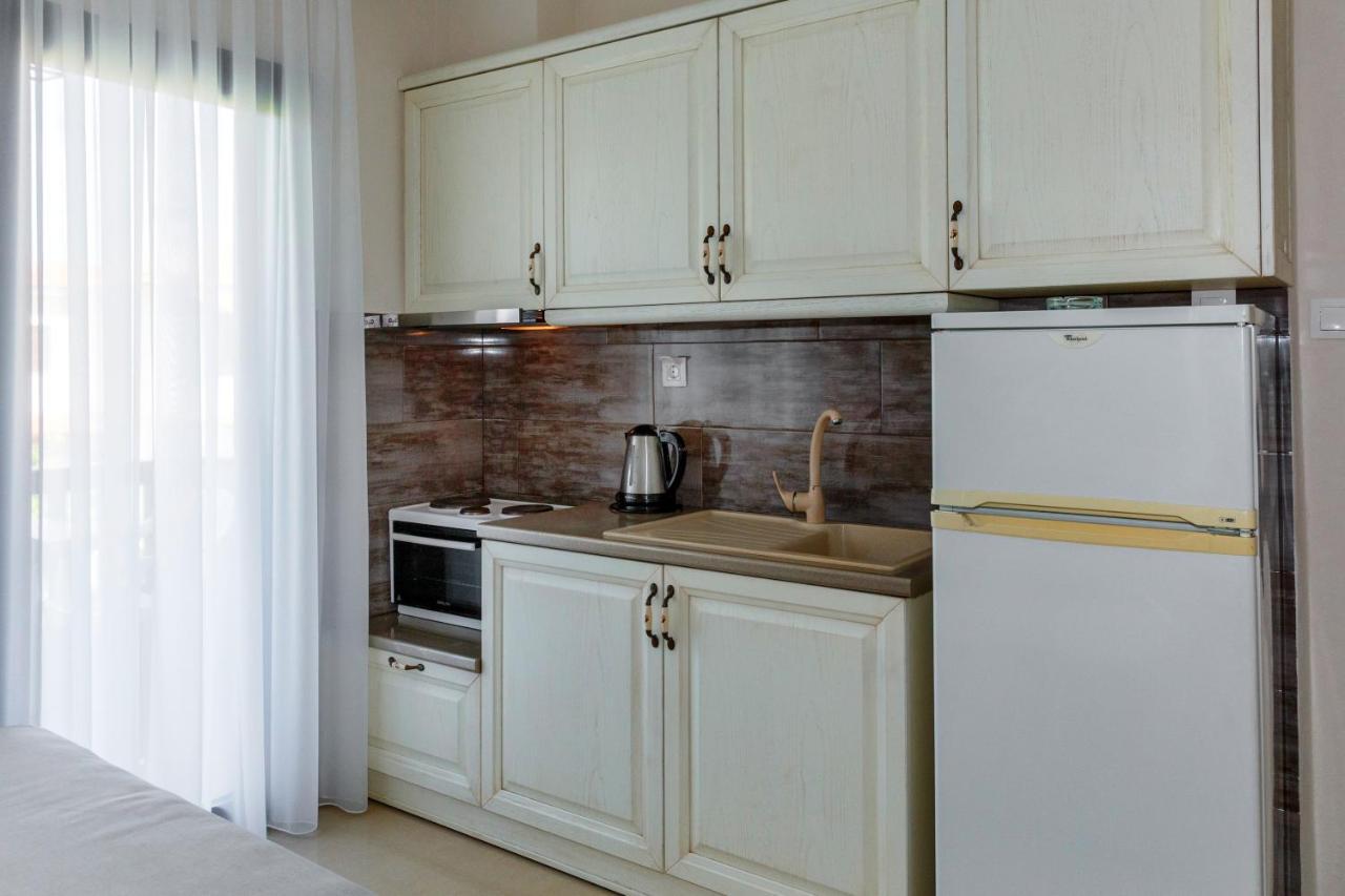 Apartments Kassandrinos-Maria Nikiti  Bagian luar foto