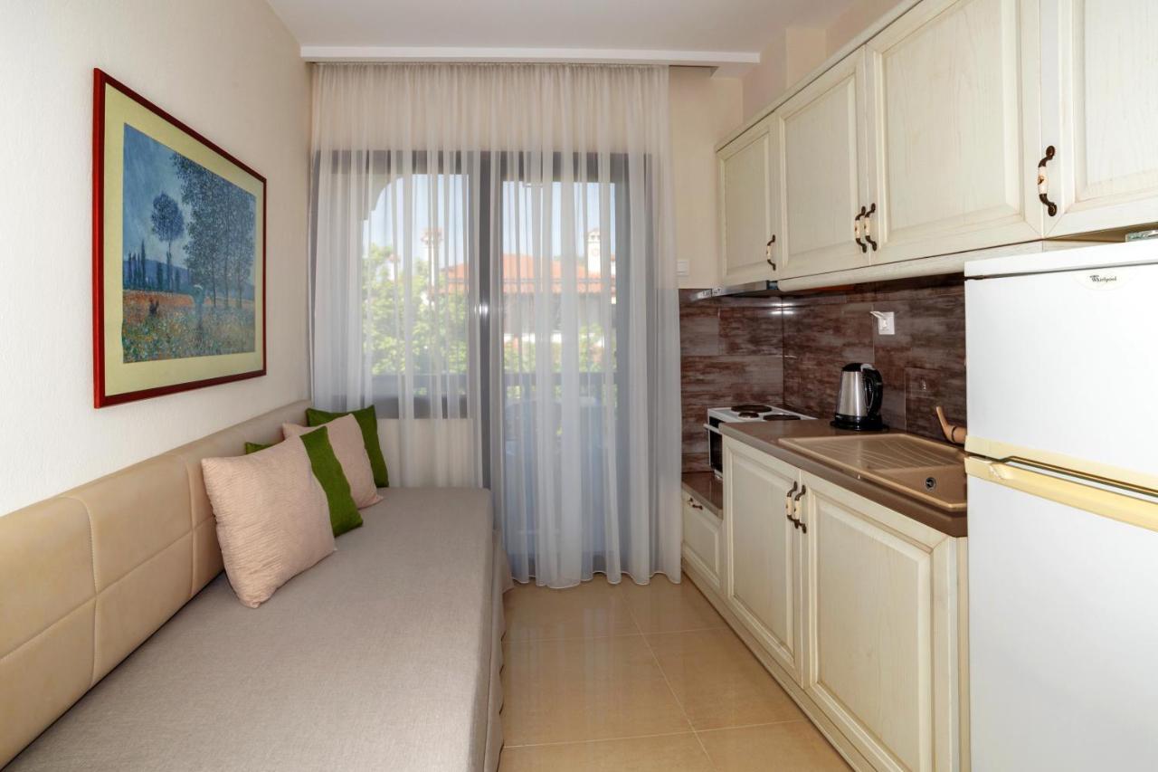 Apartments Kassandrinos-Maria Nikiti  Bagian luar foto