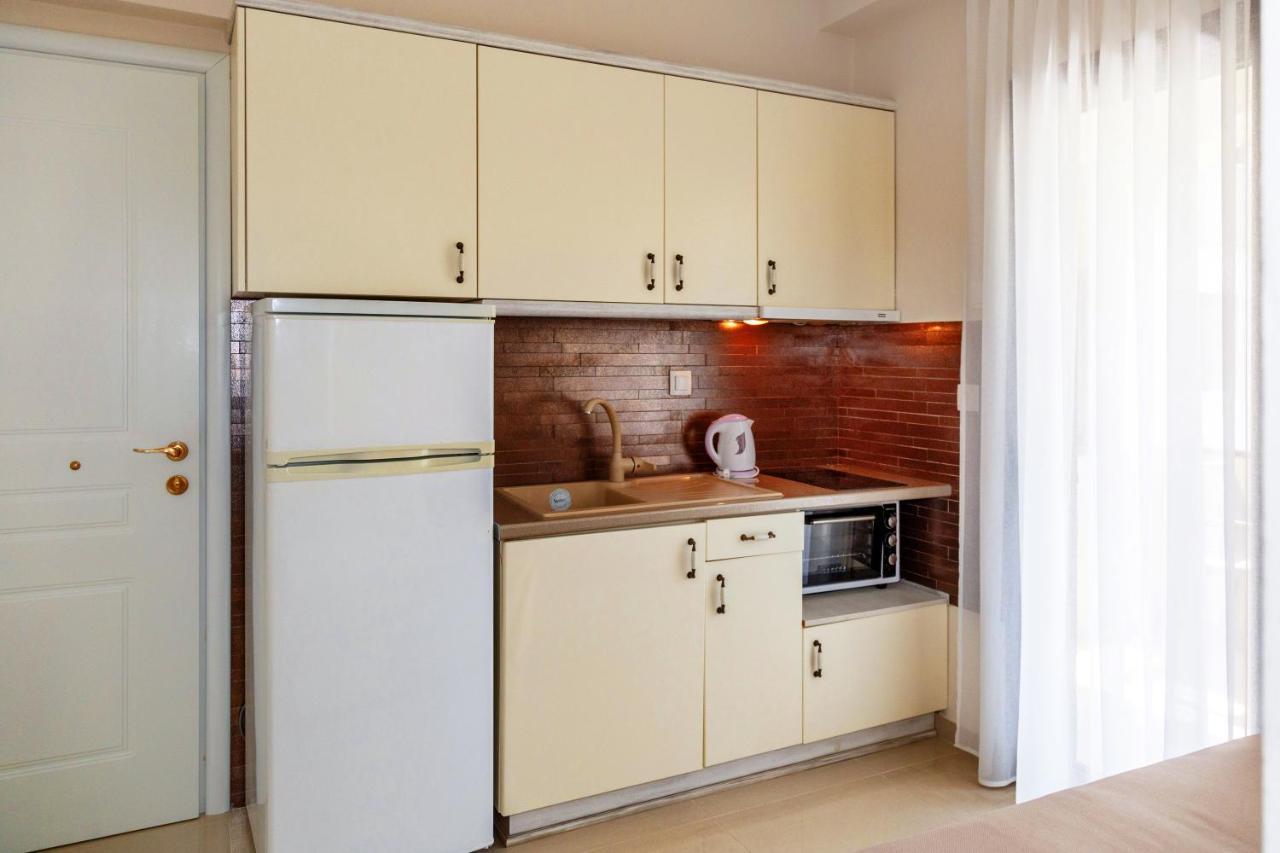 Apartments Kassandrinos-Maria Nikiti  Bagian luar foto