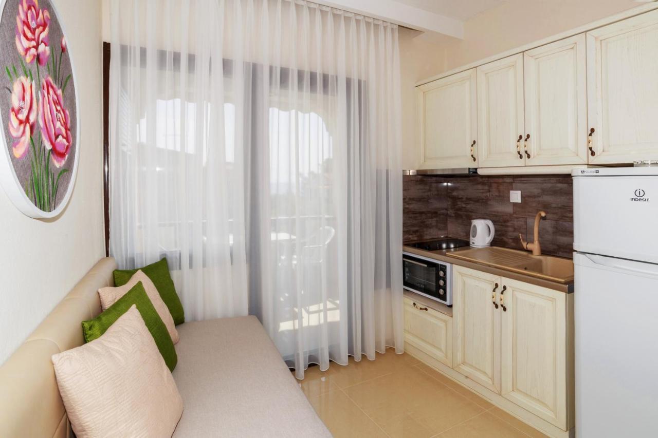Apartments Kassandrinos-Maria Nikiti  Bagian luar foto