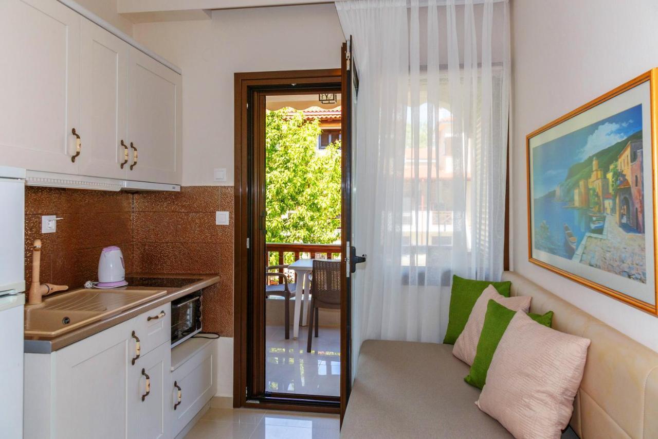 Apartments Kassandrinos-Maria Nikiti  Bagian luar foto