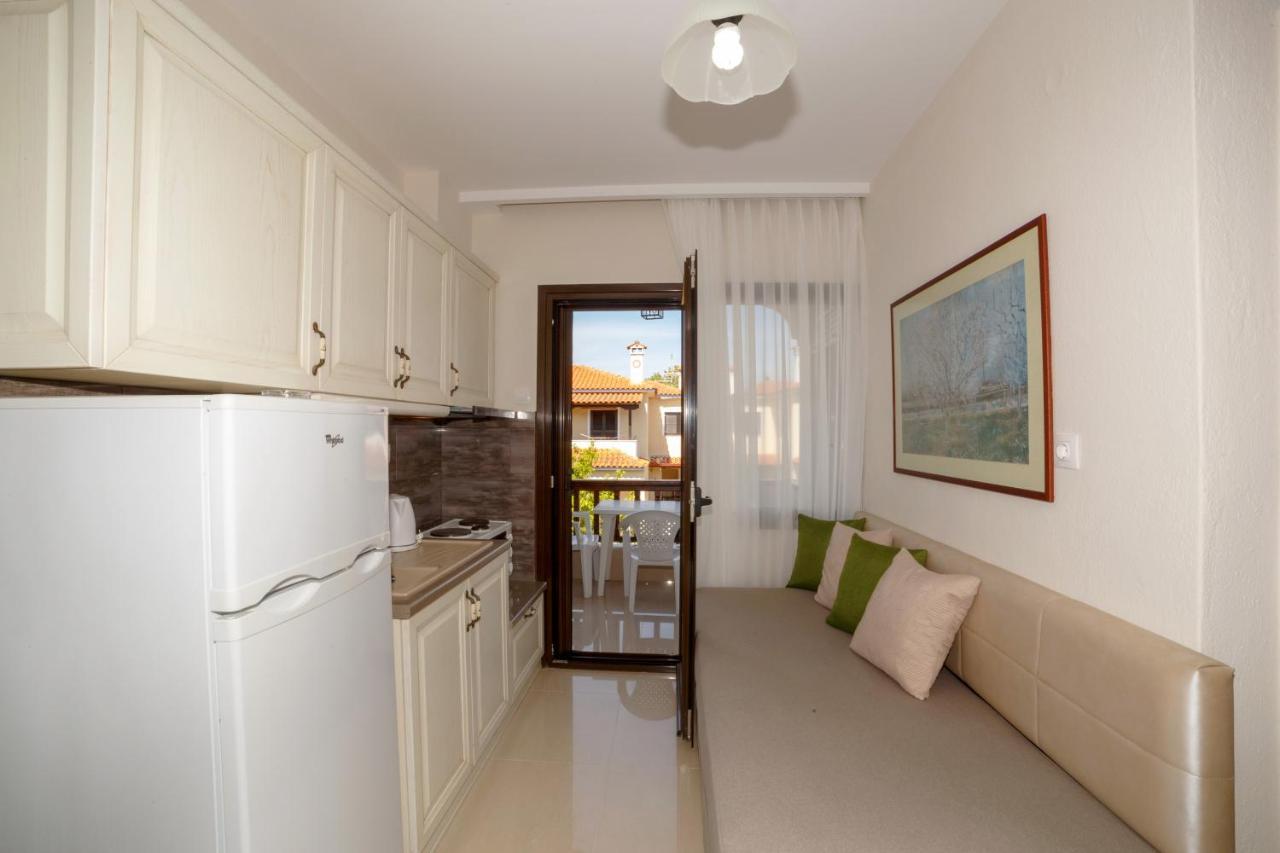 Apartments Kassandrinos-Maria Nikiti  Bagian luar foto